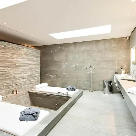 S With Picturesque Mountain & Views Casa vacanze *