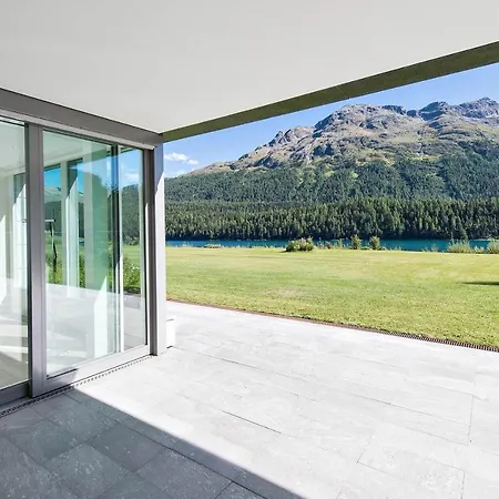 S With Picturesque Mountain & Views Casa vacanze Sankt Moritz